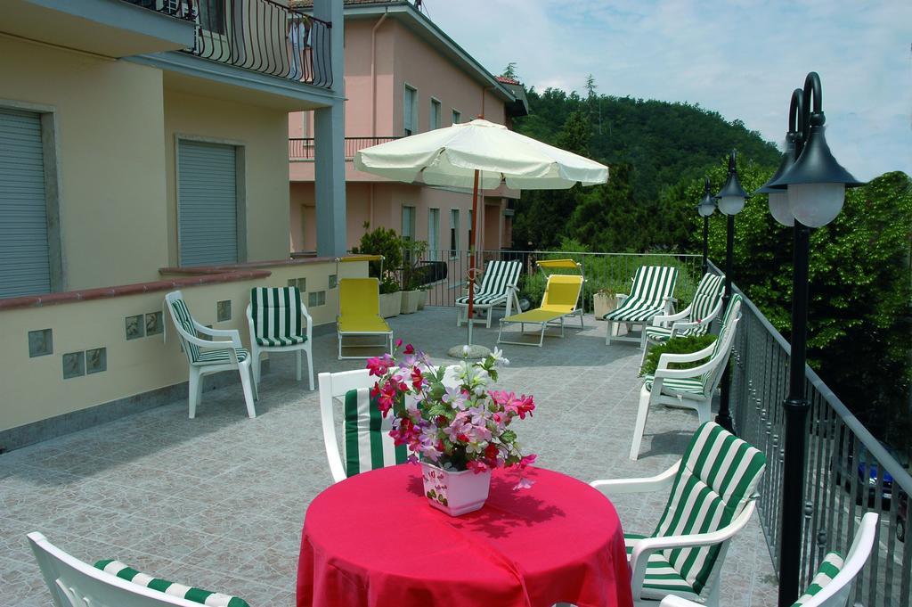 Hotel Vittoria Chianciano Terme Exterior foto